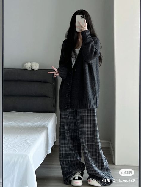 Comfy Korean Outfits Lazy, Asian Clothes Style, Comfy Korean Outfits At Home, Korean Comfy Outfits Home, Comfortable Clothes Aesthetic, Korean Lazy Outfit, Home Outfits Aesthetic, Korean Home Outfit, Korean Comfy Outfits