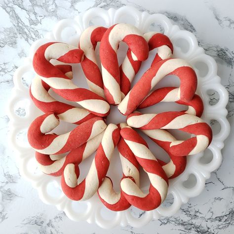 Candy Cane Twist Cookies Shortbread Sugar Cookie Recipe, Bread Bar, Mini Candy Canes, Candy Cane Cookies, Black Candy, Crazy Cookies, Holiday Baking Recipes, Sugar Cookie Dough, Red Food Coloring