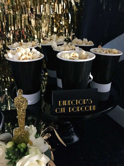 Awards Party Ideas, Oscar Party Decorations, Old Hollywood Party, Oscars Theme Party, Oscars Party Ideas, Academy Awards Party, Oscar Academy Awards, Hollywood Party Theme, Disco Party Decorations