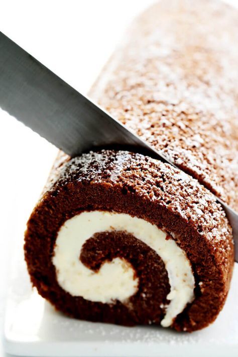 Chocolate Cake Roll, Roll Cake Recipe, Jelly Roll Cake, Chocolate Swiss Roll, Chocolate Roll Cake, Swiss Roll Cake, Cake Roll Recipes, Chocolate Roll, Gimme Some Oven