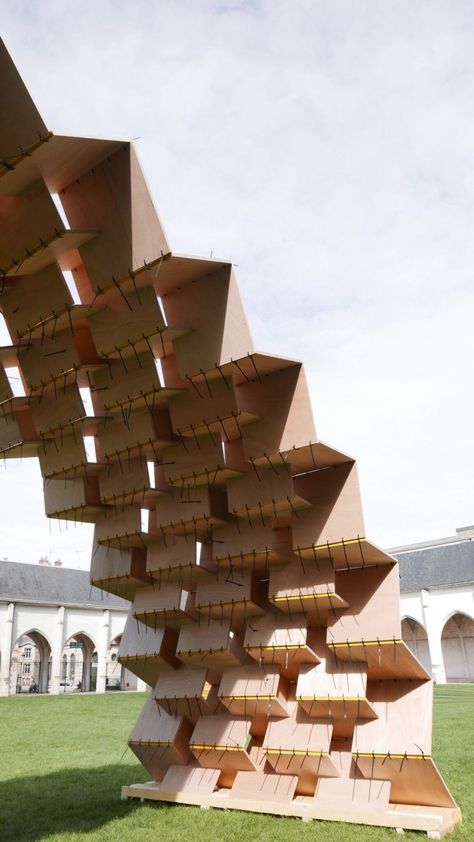 La Voûte Accordéon, projet expérimental de structure modulaire par Atelier YokYok et les étudiants de l’ESAD Orléans - Journal du Design Interior Architecture Design, Assemblage, Interior Architecture, Interior Design, Architecture, Design