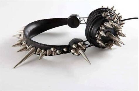 Going spiked with headphones. Too much or fashion statement? Cute Headphones, Studs And Spikes, Aleister Crowley, Best Headphones, Black Headphones, Earbud Headphones, Gold Shoes, Dark Fashion, Goth Fashion