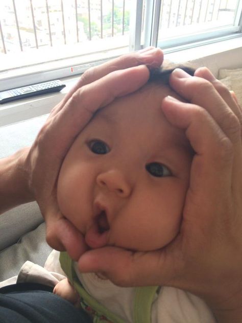 Japanese Trends, Funny Baby Faces, People Having Fun, Cute Asian Babies, Baby Faces, Asian Babies, Baby Photoshoot, Baby Fever