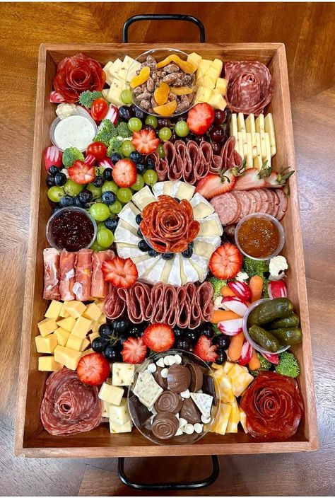 Charcuterie Board Veggies And Cheese, Charcuterie Board Ideas 21st Birthday, Meat Boards Cheese Plates, Spa Charcuterie Board, Diy Grazing Box Ideas, Veggie Grazing Board, Fruit Graze Board, Fruit Veggie And Cheese Charcuterie Board, Sweet And Savory Grazing Table