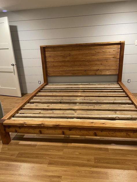 Queen Size Wooden Bed Frame, Bed Frames To Build, Queen Size Wood Bed Frame, Homemade Wooden Bed Frame, Easy Diy King Bed Frame, Farmhouse Bed Headboard Ideas, Full Size Bed Frame Wood, Wood Bed Frames Diy, Custom King Bed Frame