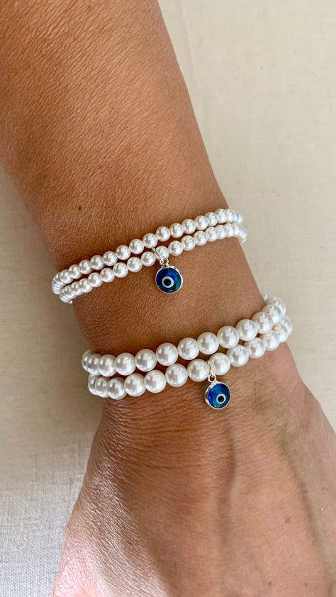 Bracelets Evil Eye, Bridal Bracelets, Stacked Bracelets, Ankle Bracelets Diy, Bracelet Evil Eye, Bracelet Inspo, Protection Jewelry, Evil Eye Protection, Calligraphy Handwriting