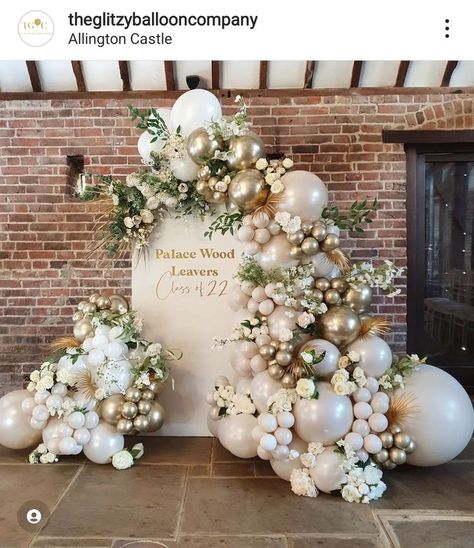 Instagram Photo Booth, Prom Balloons, Engagement Balloons, First Communion Decorations, Communion Decorations, Baby Shower Theme Decorations, Wedding Balloon Decorations, Wedding Backdrop Design, Communion Party