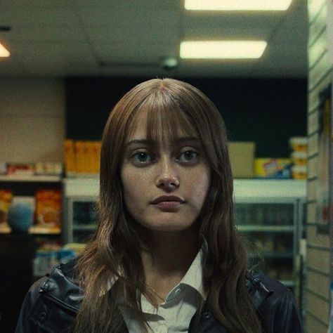 Sky TV on Instagram: "Meet Rhiannon Lewis. Ella Purnell stars in #Sweetpea, coming to Sky and Starz in 2024." Rhiannon Sweetpea, Sweetpea Rhiannon, Sweetpea Ella Purnell, Ella Purnell Icon, Ella Purnell Aesthetic, Rhiannon Lewis, Doomed Siblings, Lucy Maclean, Mona Awad