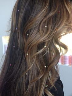 Sleek Prom Hair, Nye Hairstyles, Hair Rhinestone, Hair Tinsel, Packaging Diy, Hair Dyes, Tour Outfits, Sleek Hairstyles, Glitter Hair