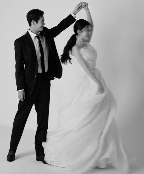 Korean Prewedding Photography Studio, Studio Wedding Photos, The Wed, Wedding Photos Studio, Wedding Studio Photography, Photography Poses Wedding, Korean Prewedding Photography, Prewed Studio, Studio Wedding Photography