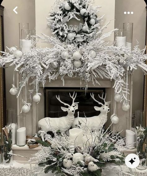 Dinning Room Ideas Elegant, White Christmas Decorations, White Christmas Tree Ideas, Glam Christmas Decor, Elegant Christmas Decor, Christmas Mantle Decor, Glam Christmas, Christmas Fireplace Decor, Elegant Christmas Trees