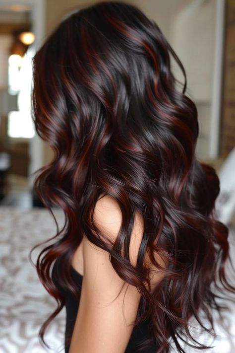 Dark Brown Hair With Highlights, Highlights Hairstyles, Highlights For Dark Brown Hair, Rambut Brunette, Brown Hair Inspo, Brunette Hair With Highlights, Dark Hair With Highlights, Brunette Balayage Hair, Long Hair Color