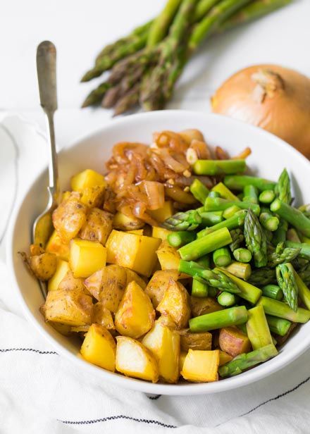 Medical Medium: Potato, Asparagus, & Caramelized Onion Bowl - now at www.medicalmedium.com Medical Medium Recipes, Potato Asparagus, Veggie Bowls, Medium Recipe, Healing Recipes, Veggie Sandwich, Medical Medium, Veggie Bowl, Caramelized Onion