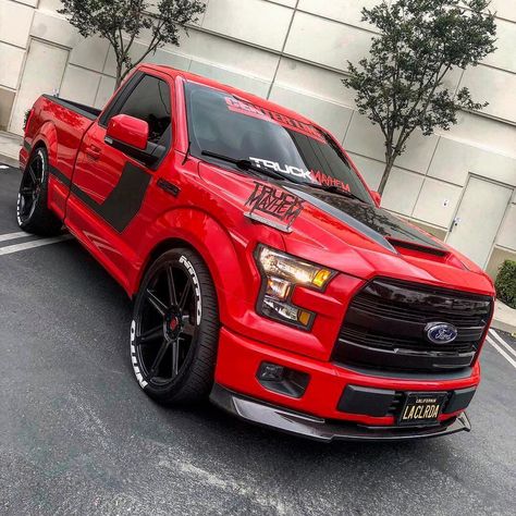 Farm Fields, Single Cab Trucks, Ford Ranger Raptor, Customised Trucks, Ford Trucks F150, Muscle Truck, Vintage Pickup, Dropped Trucks, Lowered Trucks