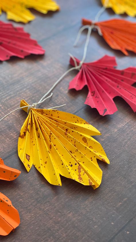 Fall Class Decoration Ideas, Halloween Classroom Ceiling Decorations, Thanksgiving Leaf Decorations, Fall Classroom Party Decorations, Easy Fall Classroom Decorations, Ideas For Autumn Decorating, How To Decorate A Classroom Ideas, Fall School Decorating Ideas, Fall Crafts To Hang From Ceiling Classroom