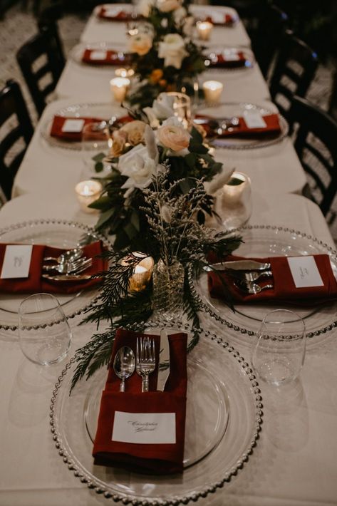 Wedding In December Ideas, Black And Red And White Wedding, Winter Backyard Wedding Ideas, Dark Red And White Wedding Theme, Winter Wedding Not Christmas, Winter Burgundy Wedding, Cranberry Wedding Decor, Winter Wedding Red And White, Wedding Ideas Christmas Winter