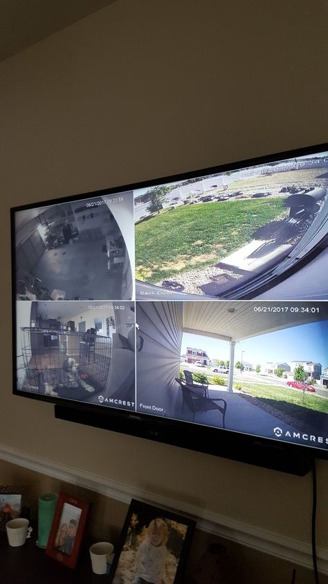 CCTV Camera System on TV. Camera Room Security, Cctv Camera Aesthetic, House Camera Security, Cctv Aesthetic, Security Camera Aesthetic, Home Camera System, Secret Camera, Security Room, Barn House Interior