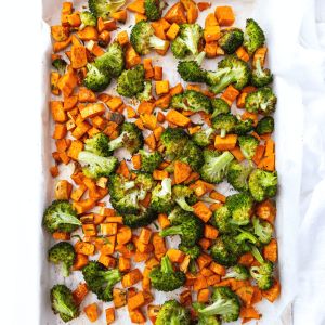 Healthy Oven Roasted Sweet Potatoes and Broccoli - The Fresh Cooky Roasted Sweet Potatoes And Broccoli, Sweet Potatoes And Broccoli, Potatoes And Broccoli, Oven Roasted Sweet Potatoes, Broccoli Bake, Fall Baking Recipes, Quick Side Dishes, Holiday Side, Holiday Side Dishes