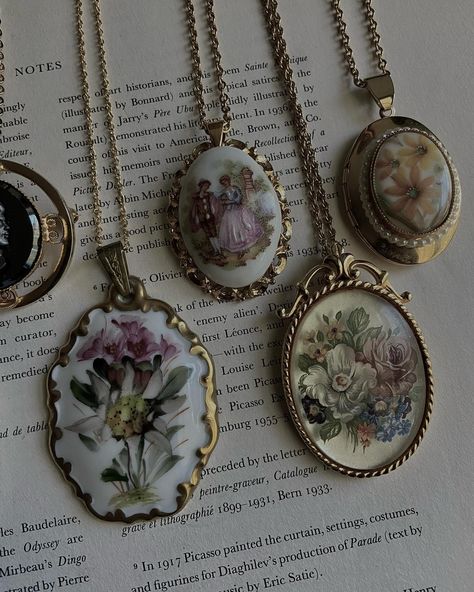 -ˋˏ ༻Vintage Porcelain, Locket & Cameo Necklaces from our Vivian Collection༺ ˎˊ- Beautiful vintage collection featuring preloved necklaces including florals, porcelain, cameos, lockets, zodiacs & many more designs! www.vaiges.com Cameo Necklace Outfit, Vintage Collection Locket Pendant Jewelry, Vintage Medallion Cameo Locket Necklace, Vintage Cameo Pendant Locket Necklace, Necklace With Picture, Gold Cameo Locket Necklace Collectible, Victorian Gold Cameo Locket Necklace, Locket Necklace Vintage, Vintage Locket