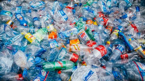 How we'll keep the planet from drowning in plastic waste Plastik Recycling, Recycling Machines, Plant Projects, Diy Pins, Fiji Water Bottle, Plastic Pollution, Dasani Bottle, Plastic Packaging, Plastic Waste