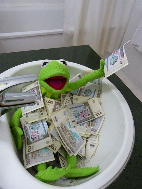 The Frog, Money