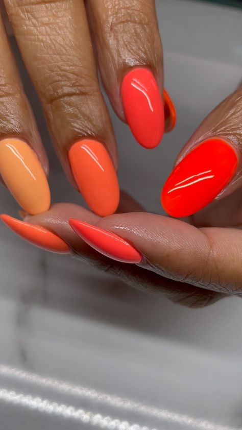 Different Orange Shades Nails, Orange Nails Different Shades, Orange Shades Nails, Shades Of Orange Nails, Red Orange Nails, Sunset Nails, Cute Nails For Fall, 4 December, Nail Candy