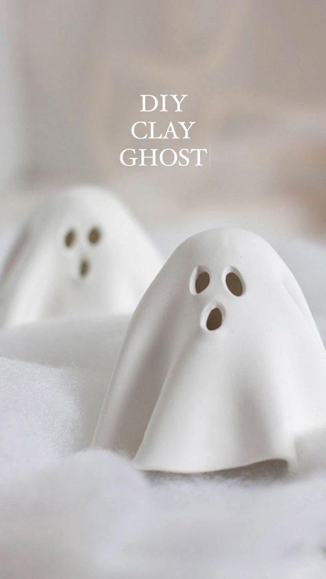 Diy Ghost Figurine, Air Dry Clay Pumpkin Diy Easy, Ceramic Ghost Tea Light, Ceramic Ghost Diy, Clay Decorations Diy, Ghost Tea Light Diy, Halloween Diy Ghost Decorations, Air Clay Home Decor, How To Make Clay Ghost