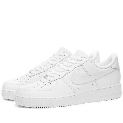 Nike Air Force White, Casual Guy, Sneaker Wall, Tenis Air Force, Fringe Flower, White Forces, White Air Force Ones, Mummy Costume, Monday Outfit