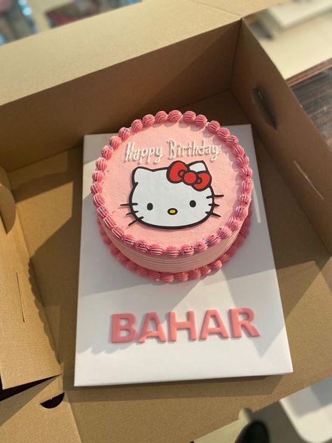 Hello Kitty Cake Easy, Hello Kitty Small Cake, Small Hello Kitty Cake, Hello Kitty Round Cake, Hello Kitty Mini Cake, Hello Kitty Cookie Cake, Hello Kitty Birthday Cake Ideas, Hello Kitty Bday Cake, Gateau Hello Kitty