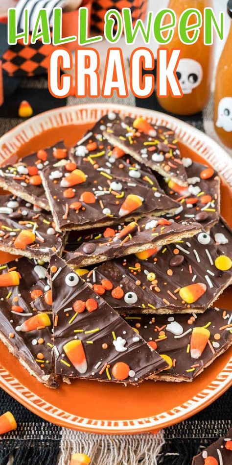 Halloween Deserts Recipes Easy, Essen, Halloween Snacks For Work, Halloween Party Food Ideas Easy, Fall Party Treats For School, Cute Halloween Recipes Dessert, Halloween Candy Desserts, Baked Halloween Treats, Halloween Candies Ideas