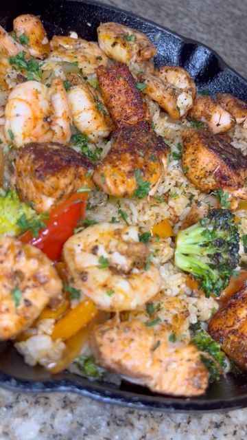 Salmon Fried, Salmon Fried Rice, Cajun Salmon, Shrimp Fried Rice, Cajun Shrimp, Food Babe, New Followers, Healthy Food Motivation, Food Recepie