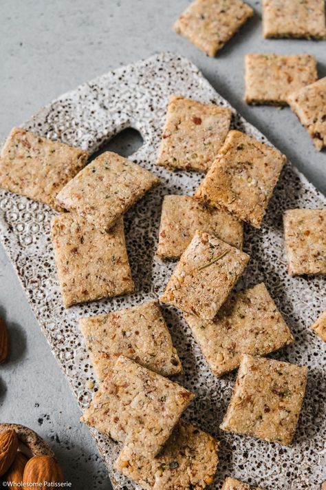 Almond Milk Pulp Crackers - Wholesome Patisserie Pulp Crackers, Almond Crackers, Savory Crackers, Almond Pulp Recipes, Pulp Recipe, Savoury Crackers, Anti Inflammation Recipes, Homemade Almond Milk, Whole Food Diet