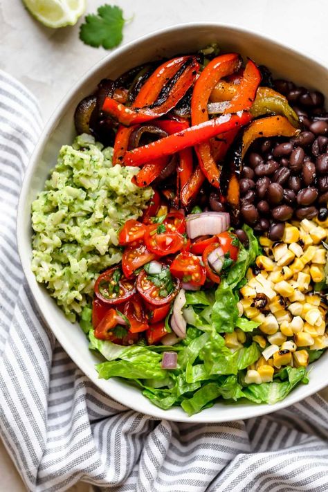 grilled veggie burrito bowls with green rice - plays well with butter Veggie Most Meals, Healthy Meatless Meal Prep, Sauces For Veggie Bowls, High Protein Vegaterian Recipes, Naturally Gluten Free Meals, Plant Based Breakfast Easy, Meatless Meal Prep, Lazy Vegan Meals, Vegetarian Burrito