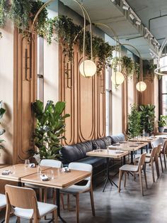 Photo by Mikhail Loskutov. Arte Art Deco, Bar Restaurant Design, Architecture Restaurant, Decoration Restaurant, Interior Vintage, Modern Restaurant, Private Dining Room, Tables And Chairs, Cafe Interior Design