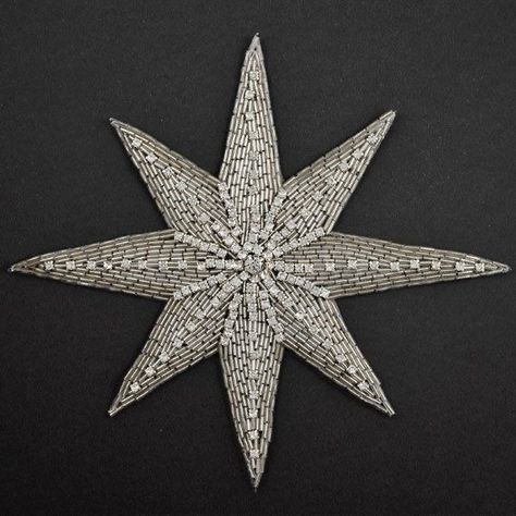 Cremation Glass Art, Star Craft, Xmas Drawing, Goldwork Embroidery, Sequin Crafts, Dress Decoration, Bridal Applique, Textile Projects, Sequin Patch