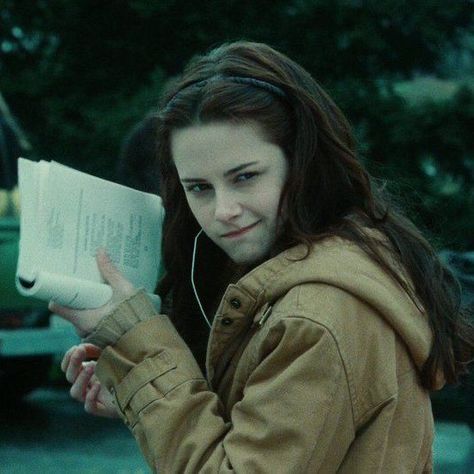 Bella Swan Aesthetic, Twilight Outfits, Welcome To My Life, Twilight Aesthetic, Twilight 2008, Twilight Photos, Twilight Film, Twilight Pictures, Mila Kunis