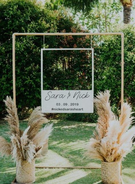 Festival Themed Wedding, Diy Wedding Arch, Future Wedding Plans, Outdoor Wedding Decorations, Wedding Cake Designs, Wedding Mood, Wedding Deco, Diy Wedding Decorations, Wedding Arch