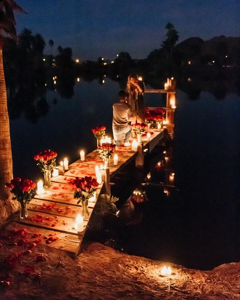 Romantic Proposal Setup, Proposal Aesthetic Night, Proposal Dinner Ideas, Grand Proposal Ideas, Proposal Ideas Night, River Proposal Ideas, Outdoor Wedding Proposal, Proposal Ideas Lights, Most Romantic Proposals