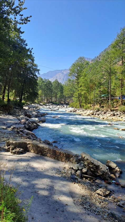 kasol himachal pradesh Kasol Trip Aesthetic, Kasol Trip, Kasol Himachal Pradesh, Snaps Aesthetic, Valley Aesthetic, Parvati Valley, India Landscape, Travel Instagram Ideas, Jammu Kashmir