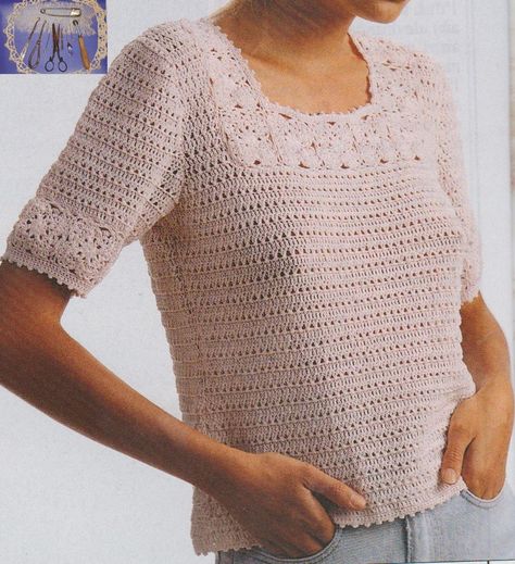 CROCHET : petit haut d'été rose TUTORIEL GRATUIT - Blog de crochet et tricot d'art de Suzelle Tricotcrochet % % Blouse Au Crochet, Pull Rose, Mode Crochet, Crop Top Designs, Crochet Ear Warmer, Le Crochet, Crochet Motifs, Crochet Vest, Crochet Top Pattern