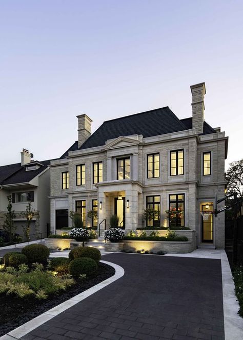 Modern Manor Exterior, Modern French Exterior Homes, Pretty Houses Exterior Dream Homes, French Mansion Exterior, Modern French Country Home Exterior, Modern Manor House, Modern French Mansion, French Provincial Exterior, French Modern Home Exterior