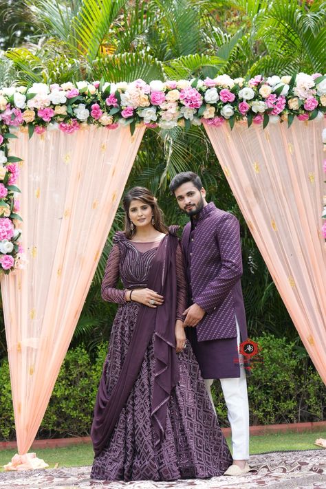 Couple Dress For Sangeet Function, Engagement Bride Groom Dress, Matching Sherwani And Lehnga, Bridal Couple Dress Indian, Sagai Dress For Couple, Sangeet Outfit Bridal And Groom, Twining Outfits For Couples Indian, Roka Outfit Indian Couple, Engagement Bride And Groom Indian