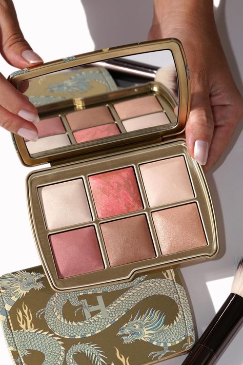 Hourglass Ambient Lighting Edit Unlocked Palettes 2024 - The Beauty Look Book Hourglass Palette 2024, Hourglass Evil Eye Palette, Hourglass Dragon Palette, Hourglass Makeup Palette, Hourglass Makeup Products, Hourglass Palette, Visual Wishlist, Hourglass Ambient Lighting Palette, Hourglass Ambient