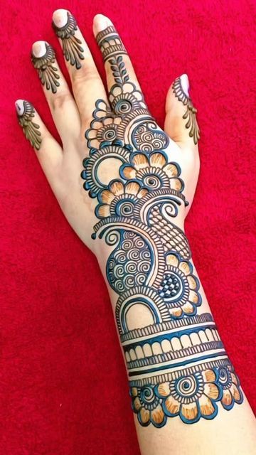 Easy Mehndi Design For Back Hand, Mehndi Ideas Back Hand, Mehendi Designs Easy For Beginners, Mehndi On Back Hand, Back Hand Mehndi Designs Right Hand, Medhi Desine Simple, Mehandi Design Right Hand, Mehindi Desgin Simple Back Hand Easy, Arabic Design Back Hand