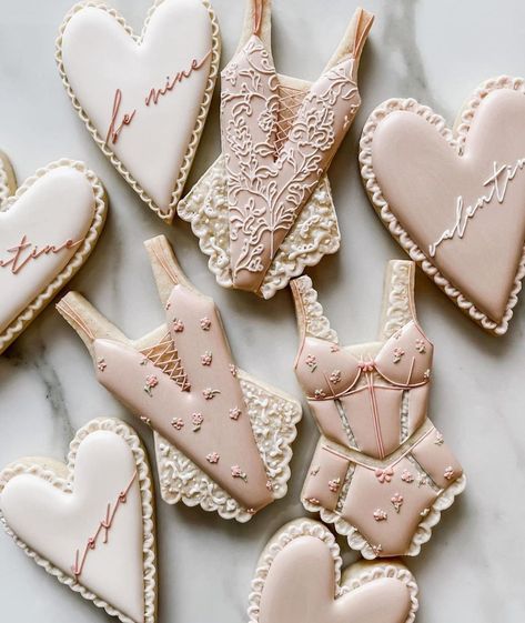 Lingerie Shower Cookies, Lingerie Cookies, Bachelorette Cookies, Cookie Decorating Party, Sugar Cookie Royal Icing, Sweet Ideas, Sugar Cookie Designs, Valentines Day Cookies, Fancy Cookies