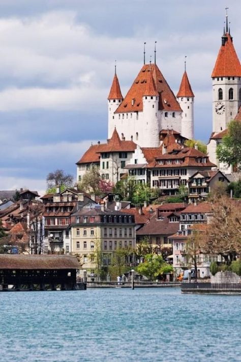 Historical Architecture, Castle Switzerland, Thun Switzerland, Switzerland Alps, Goals For The New Year, Voyage Europe, European Vacation, Switzerland Travel, Historical Place