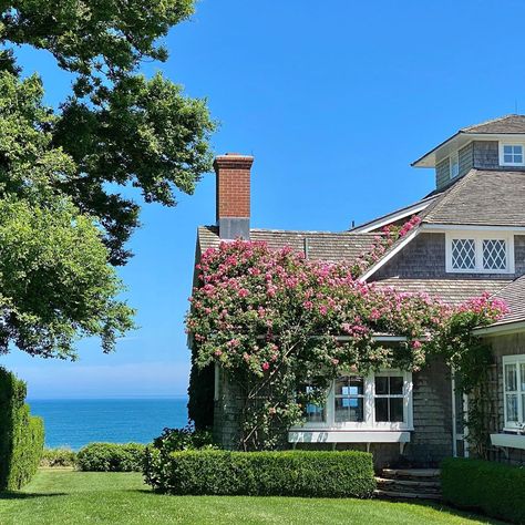 Dream Beach Houses, Point Loma, Fine Living, Dream Beach, House Goals, Pretty House, Dream House Decor, Nantucket, House Inspo