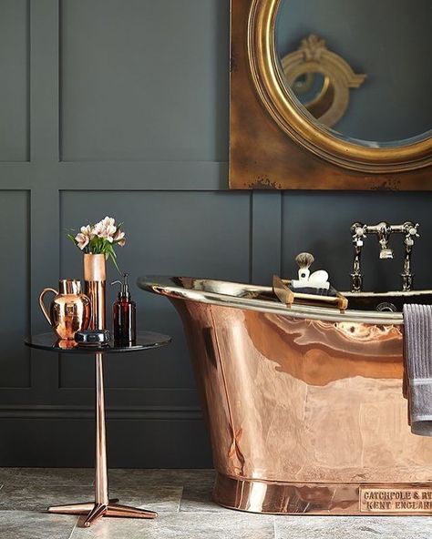 10 Copper Bathtubs For the Most Luxurious Soak - Copper Bathtubs Are the Statement Piece Your Bathroom Needs Dark Academia Room Decor Diy, Dark Academia Room Ideas, Dark Academia Room Decor, Copper Bathtub, Copper Bathtubs, Bad Inspiration, Bad Design, Bathroom Trends, Family Bathroom