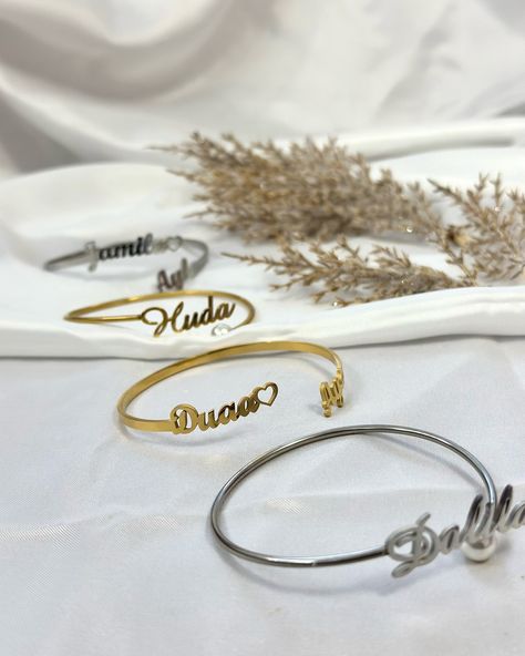 Personalised bangles ✨ #fyp #explore #explorepage #photography #photooftheday #photo #portraitphotography #naturephotography #photographer #smallbusiness #smallbusinessowner #teenentrepreneur #business #viralvideos #viral #viralpost Personalised Bangle, Viral Post, Viral Videos, Portrait Photography, Nature Photography, Bangles, Photographer, Photography, On Instagram