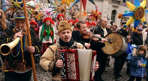 From time immemorial people celebrated different events. As time went on, there were more and more holidays; the festivities became surrounded by certain traditions and rituals that characterized a specific event. Christmas In Ukraine, Slavic Winter, Orthodox Christmas, Ukrainian Christmas, Big Wave Surfing, Christmas Carnival, Hades And Persephone, Big Waves, Winter Solstice